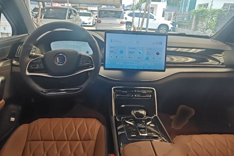 Used BYD Tang New Energy 2023 DM-i Champion Edition 112KM Prestige Model Center Console