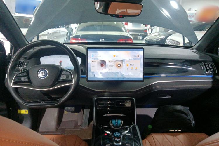 Used BYD Tang New Energy 2023 DM-i Champion Edition 112KM Prestige Model Center Console