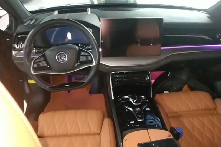 Used BYD Tang New Energy 2023 DM-i Champion Edition 112KM Prestige Model Center Console