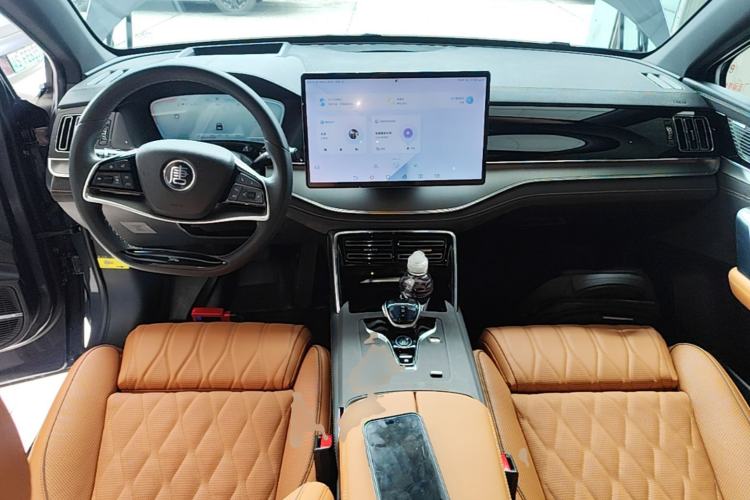 Used BYD Tang New Energy 2023 DM-i Champion Edition 112KM Prestige Model Center Console