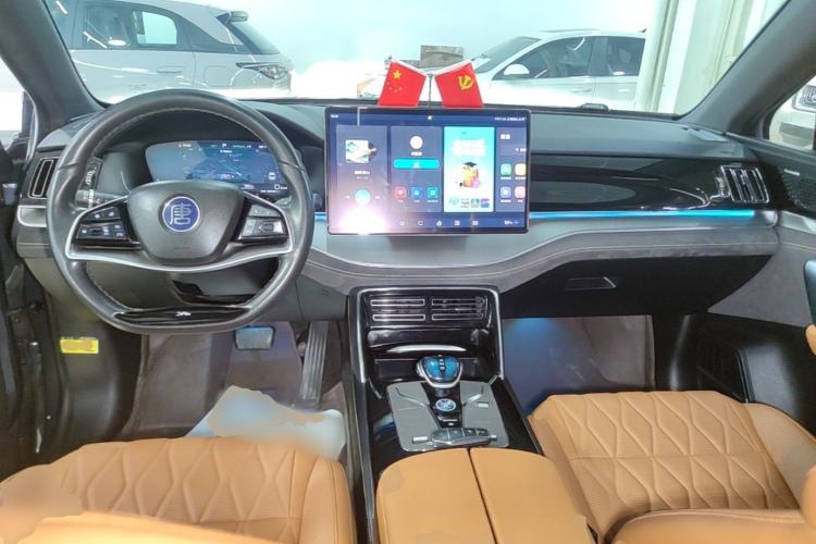 Used BYD Tang New Energy 2023 DM-i Champion Edition 112KM Prestige Model Center Console