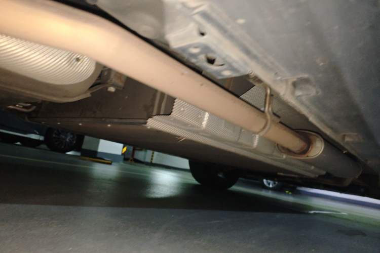 Used BYD Tang New Energy 2023 DM-i Champion Edition 112KM Prestige Model Chassis Rear Right