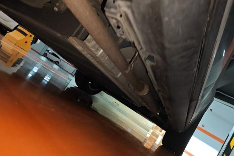 Used BYD Tang New Energy 2023 DM-i Champion Edition 112KM Prestige Model Chassis Rear Right