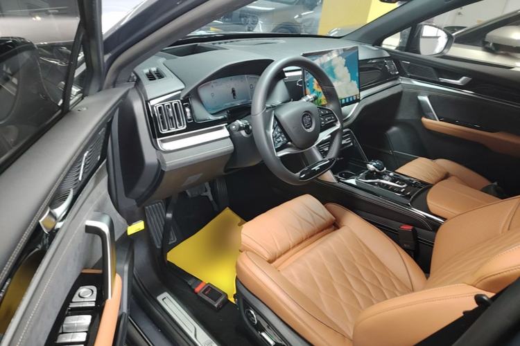 Used BYD Tang New Energy 2023 DM-i Champion Edition 112KM Prestige Model Driver Seat