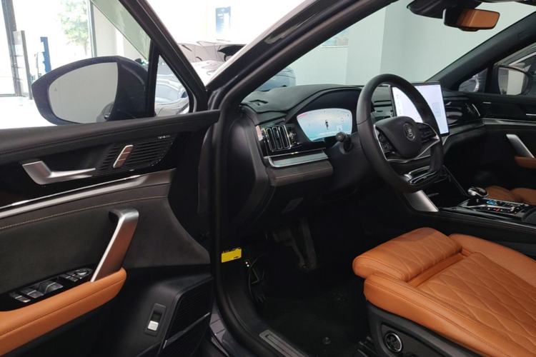 Used BYD Tang New Energy 2023 DM-i Champion Edition 112KM Prestige Model Driver Seat