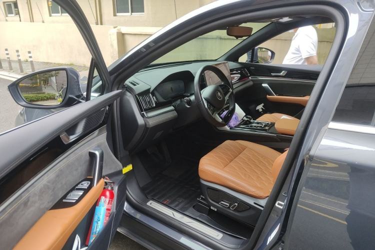 Used BYD Tang New Energy 2023 DM-i Champion Edition 112KM Prestige Model Driver Seat