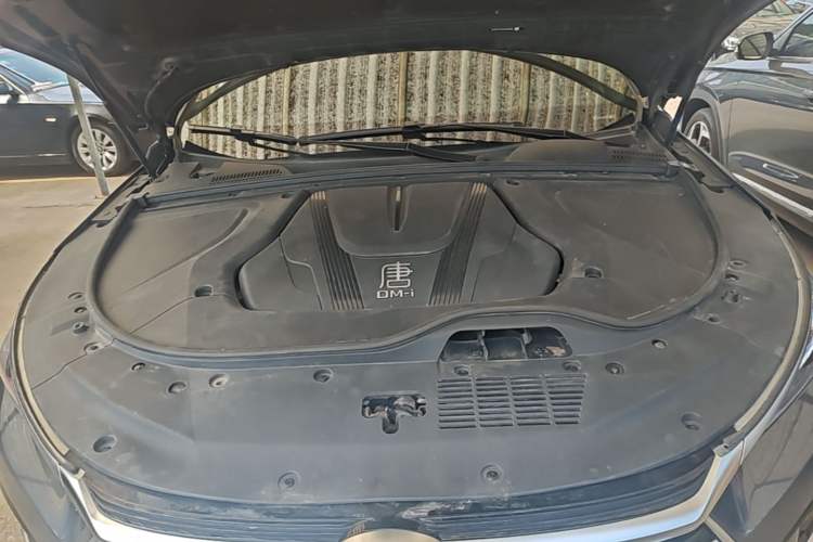 Used BYD Tang New Energy 2023 DM-i Champion Edition 112KM Prestige Model Engine Bay