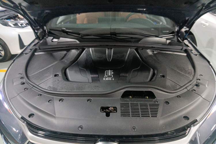 Used BYD Tang New Energy 2023 DM-i Champion Edition 112KM Prestige Model Engine Bay