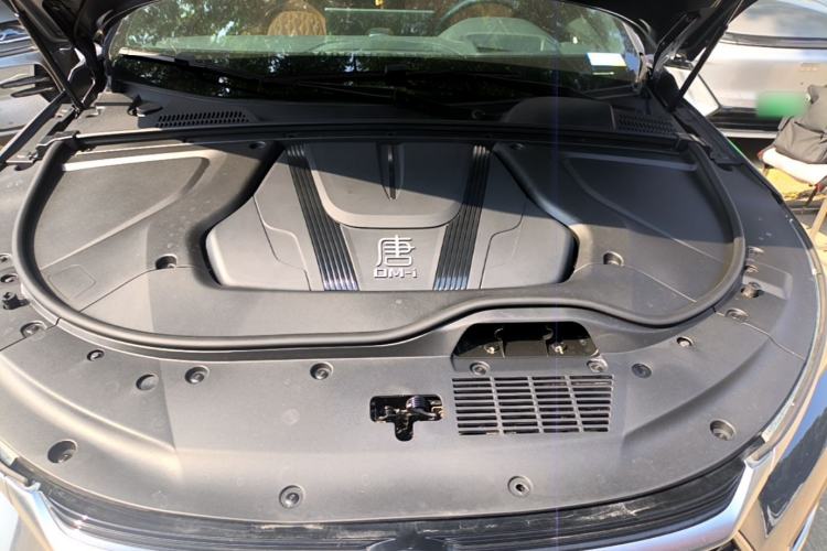 Used BYD Tang New Energy 2023 DM-i Champion Edition 112KM Prestige Model Engine Bay