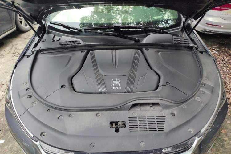 Used BYD Tang New Energy 2023 DM-i Champion Edition 112KM Prestige Model Engine Bay