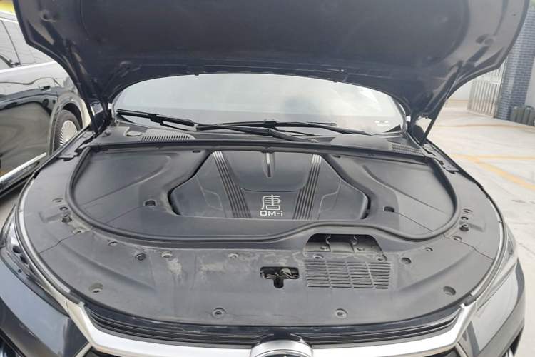 Used BYD Tang New Energy 2023 DM-i Champion Edition 112KM Prestige Model Engine Bay