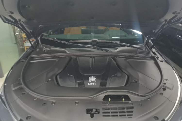 Used BYD Tang New Energy 2023 DM-i Champion Edition 112KM Prestige Model Engine Bay