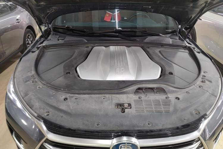Used BYD Tang New Energy 2023 DM-i Champion Edition 112KM Prestige Model Engine Bay