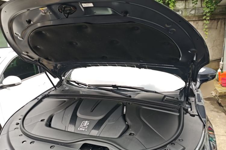 Used BYD Tang New Energy 2023 DM-i Champion Edition 112KM Prestige Model Engine Bay