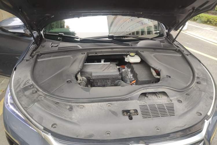 Used BYD Tang New Energy 2023 DM-i Champion Edition 112KM Prestige Model Engine Bay