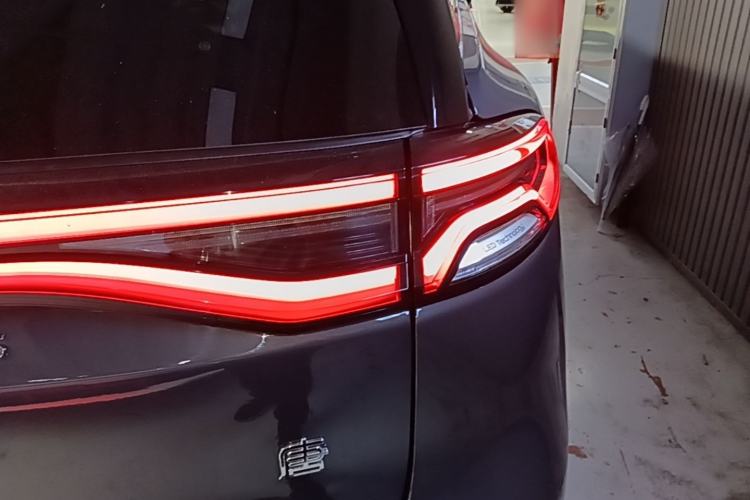 Used BYD Tang New Energy 2023 DM-i Champion Edition 112KM Prestige Model Exterior 3