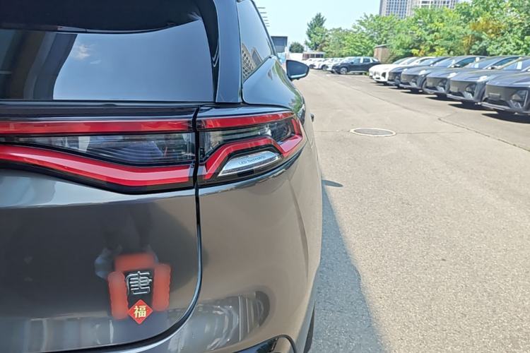 Used BYD Tang New Energy 2023 DM-i Champion Edition 112KM Prestige Model Exterior 3