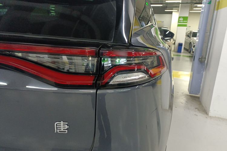 Used BYD Tang New Energy 2023 DM-i Champion Edition 112KM Prestige Model Exterior 3