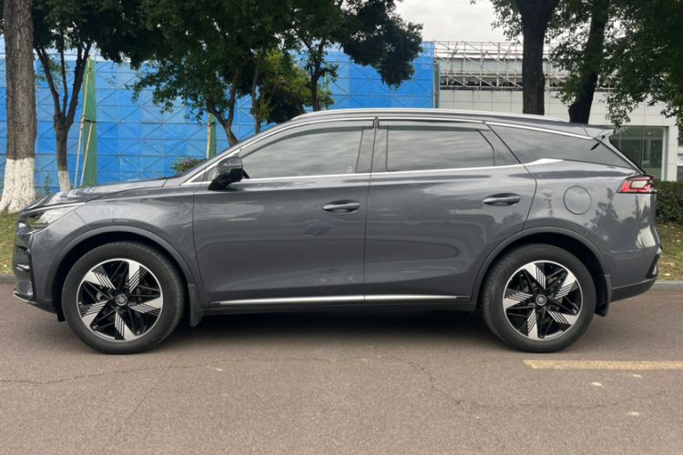 Used BYD Tang New Energy 2023 DM-i Champion Edition 112KM Prestige Model Exterior 6