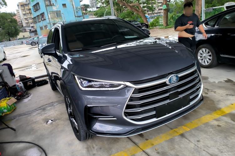 Used BYD Tang New Energy 2023 DM-i Champion Edition 112KM Prestige Model Front Right 45 Deg