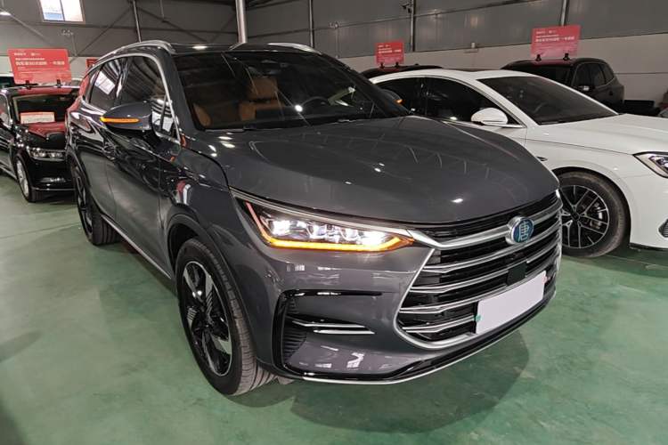 Used BYD Tang New Energy 2023 DM-i Champion Edition 112KM Prestige Model Front Right 45 Deg