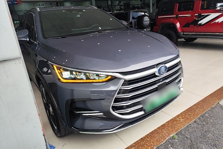 Used BYD Tang New Energy 2023 DM-i Champion Edition 112KM Prestige Model Front Right 45 Deg