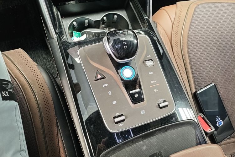 Used BYD Tang New Energy 2023 DM-i Champion Edition 112KM Prestige Model Gear Lever