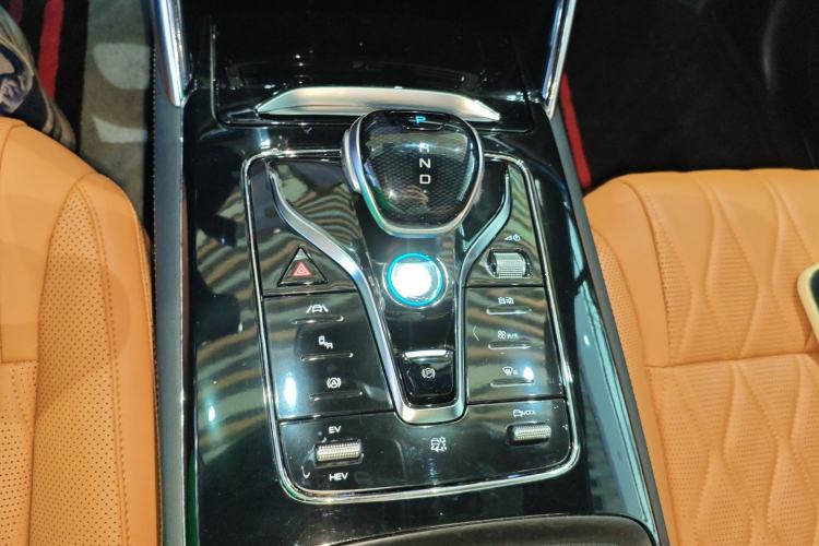Used BYD Tang New Energy 2023 DM-i Champion Edition 112KM Prestige Model Gear Lever