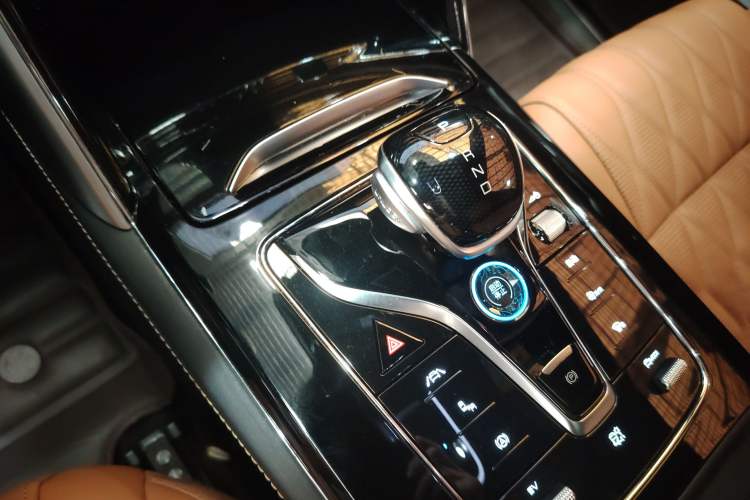 Used BYD Tang New Energy 2023 DM-i Champion Edition 112KM Prestige Model Gear Lever