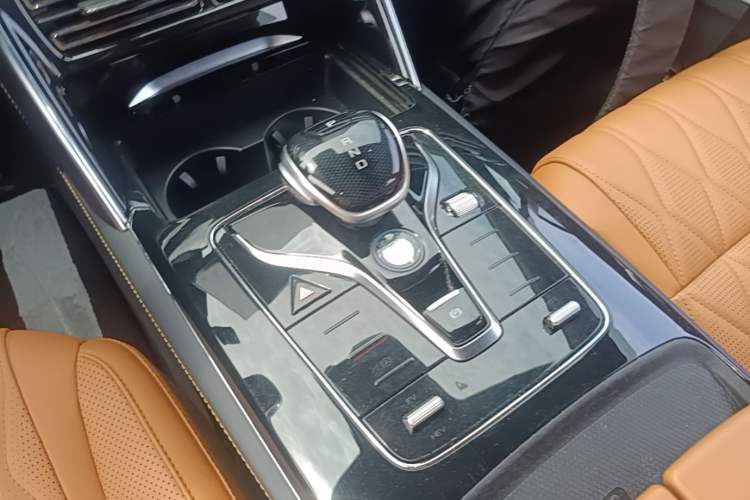 Used BYD Tang New Energy 2023 DM-i Champion Edition 112KM Prestige Model Gear Lever