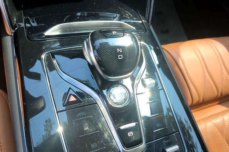 Used BYD Tang New Energy 2023 DM-i Champion Edition 112KM Prestige Model Gear Lever