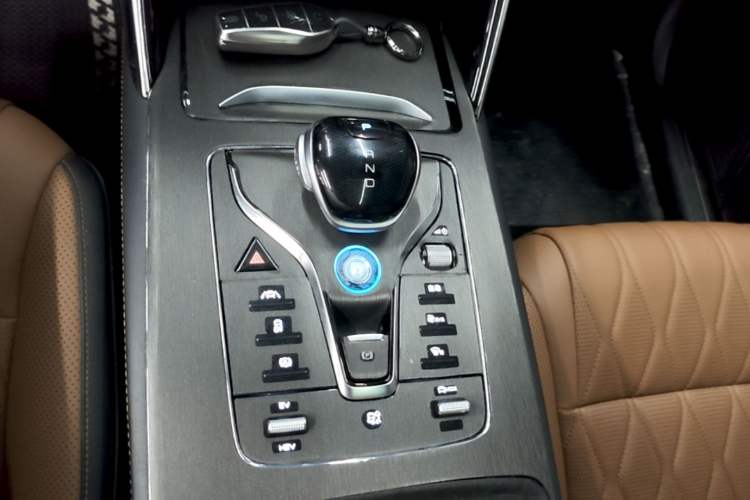 Used BYD Tang New Energy 2023 DM-i Champion Edition 112KM Prestige Model Gear Lever