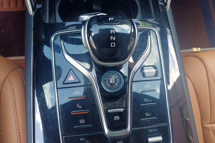 Used BYD Tang New Energy 2023 DM-i Champion Edition 112KM Prestige Model Gear Lever