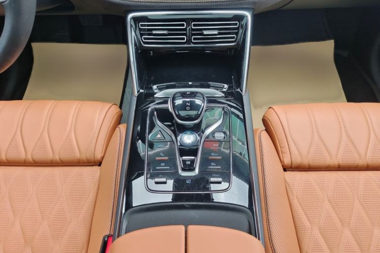 Used BYD Tang New Energy 2023 DM-i Champion Edition 112KM Prestige Model Gear Lever