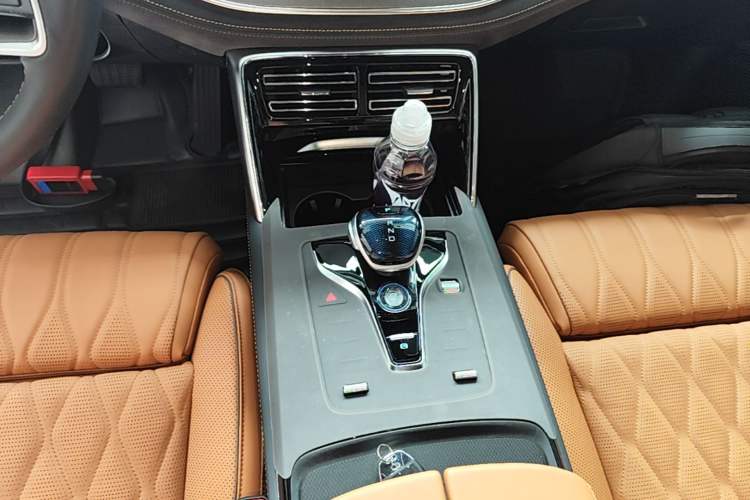 Used BYD Tang New Energy 2023 DM-i Champion Edition 112KM Prestige Model Gear Lever