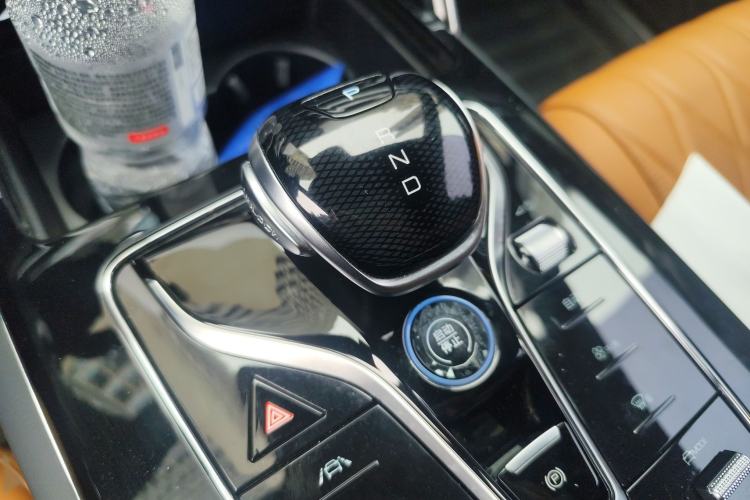 Used BYD Tang New Energy 2023 DM-i Champion Edition 112KM Prestige Model Gear Lever