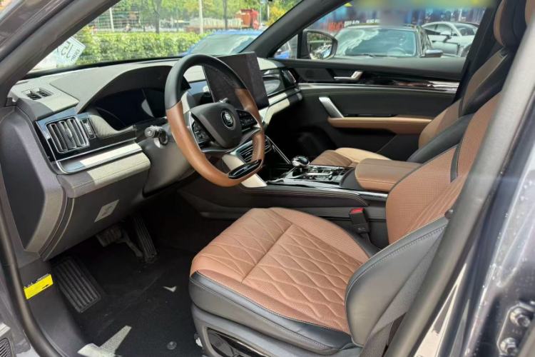 Used BYD Tang New Energy 2023 DM-i Champion Edition 112KM Prestige Model Interior 1