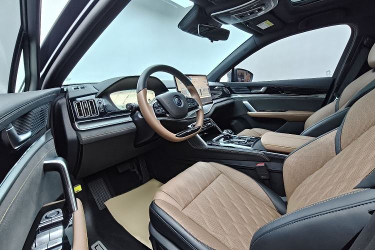 Used BYD Tang New Energy 2023 DM-i Champion Edition 112KM Prestige Model Interior 1