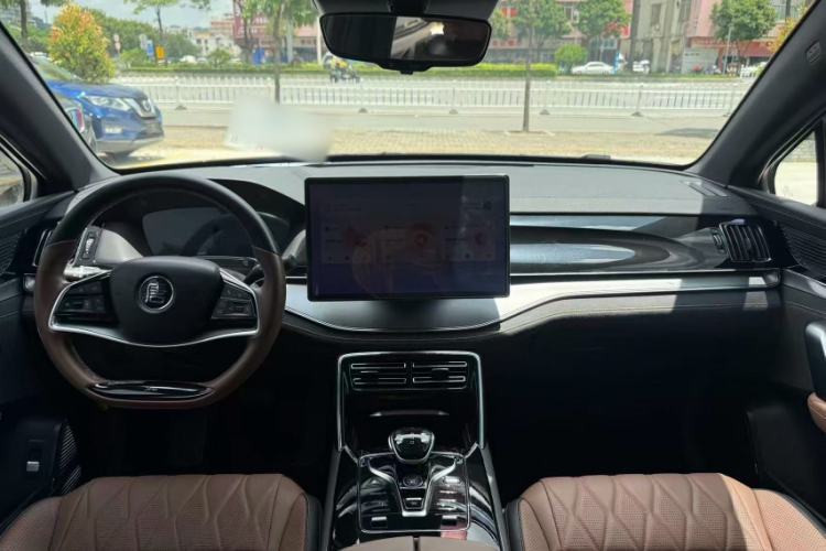 Used BYD Tang New Energy 2023 DM-i Champion Edition 112KM Prestige Model Interior 2