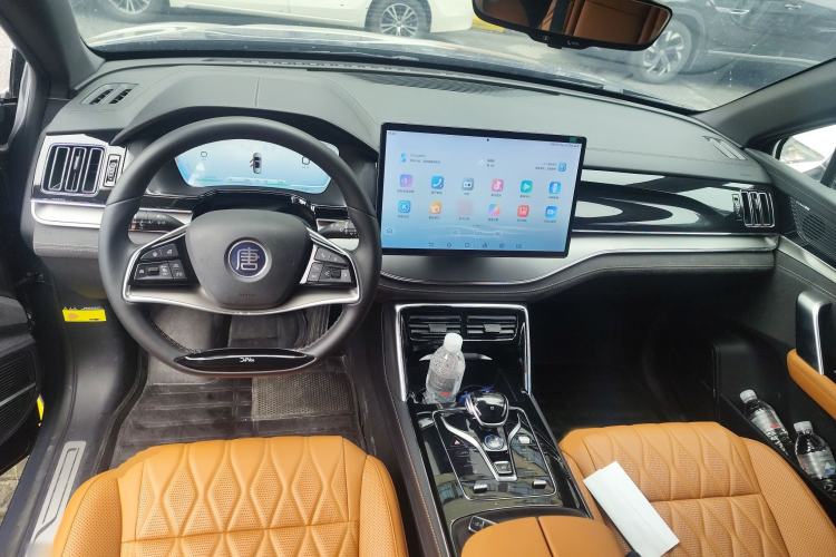 Used BYD Tang New Energy 2023 DM-i Champion Edition 112KM Prestige Model Interior 2