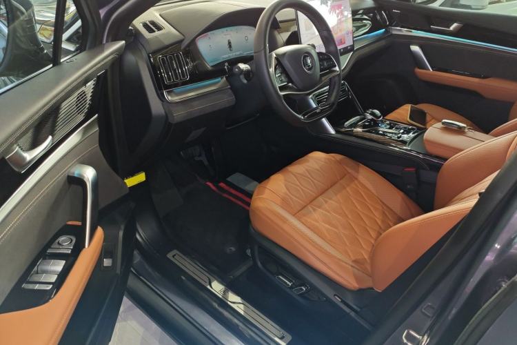Used BYD Tang New Energy 2023 DM-i Champion Edition 112KM Prestige Model Interior 3