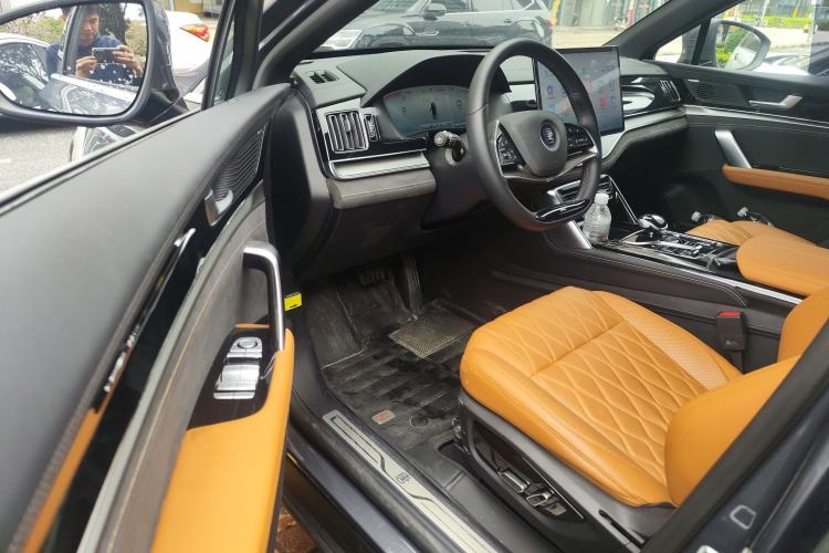 Used BYD Tang New Energy 2023 DM-i Champion Edition 112KM Prestige Model Interior 3