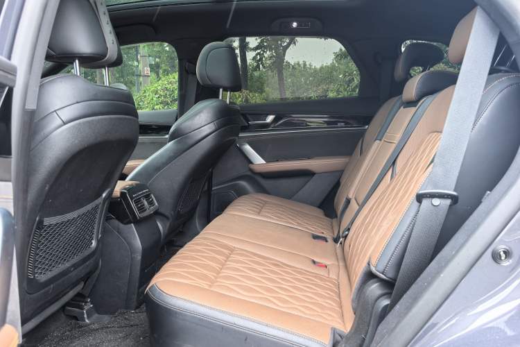 Used BYD Tang New Energy 2023 DM-i Champion Edition 112KM Prestige Model Interior 7