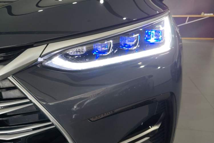 Used BYD Tang New Energy 2023 DM-i Champion Edition 112KM Prestige Model Left Front Headlight