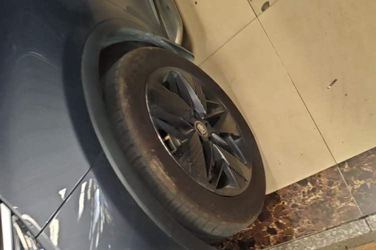 Used BYD Tang New Energy 2023 DM-i Champion Edition 112KM Prestige Model Left Front Wheel Hub