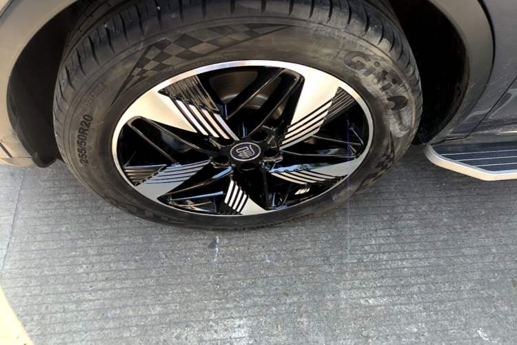 Used BYD Tang New Energy 2023 DM-i Champion Edition 112KM Prestige Model Left Front Wheel Hub