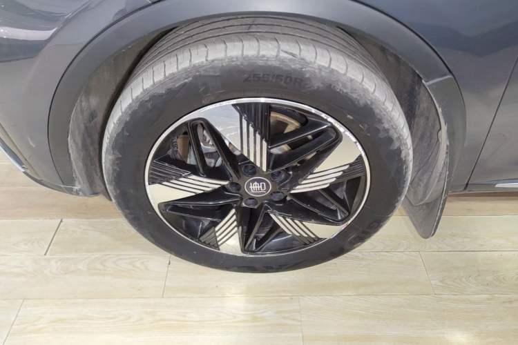 Used BYD Tang New Energy 2023 DM-i Champion Edition 112KM Prestige Model Left Front Wheel Hub