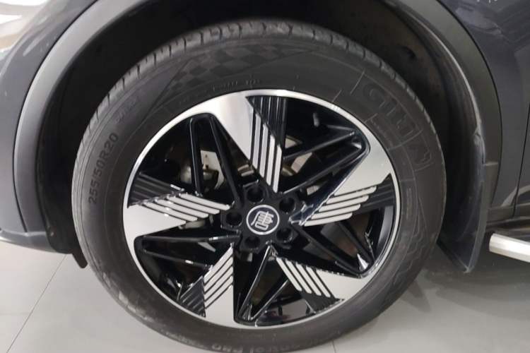 Used BYD Tang New Energy 2023 DM-i Champion Edition 112KM Prestige Model Left Front Wheel Hub