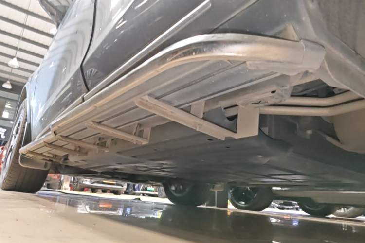 Used BYD Tang New Energy 2023 DM-i Champion Edition 112KM Prestige Model Left Side Sill
