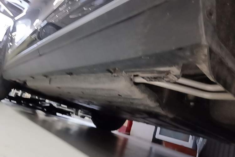 Used BYD Tang New Energy 2023 DM-i Champion Edition 112KM Prestige Model Left Side Sill